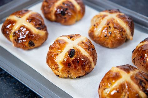 How do you make hot cross buns?